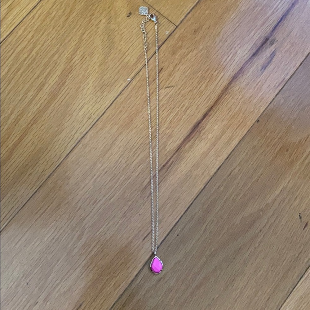 Kendra Scott pendant necklace